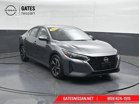 Used 2025 Nissan Sentra SV FWD image 4