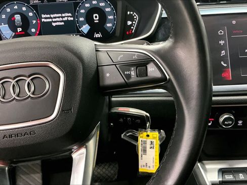 Used 2022 Audi Q3 2.0T Premium w/ Convenience Package image 21