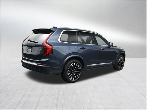 New 2026 Volvo XC90 B6 Plus w/ Protection Package Premier AWD/4WD image 5