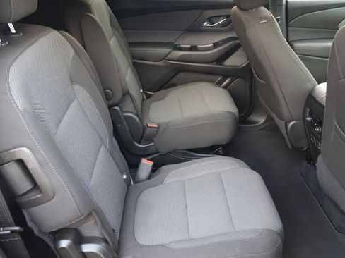 Used 2023 Chevrolet Traverse LT AWD/4WD image 36
