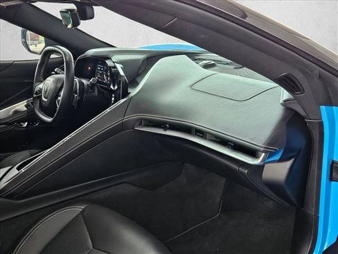Used 2024 Chevrolet Corvette Stingray Convertible RWD image 18