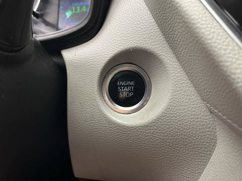 Used 2022 Toyota Corolla Cross LE AWD/4WD image 17