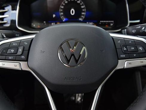 New 2026 Volkswagen Jetta SE FWD image 19