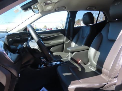 Used 2024 Buick Encore GX Sport Touring w/ Advanced Technology Package AWD/4WD image 17