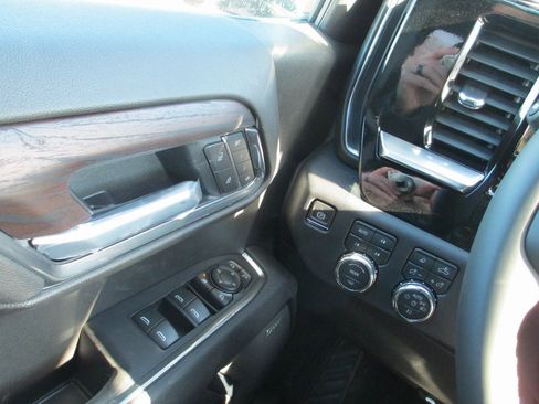 New 2026 GMC Sierra 1500 SLT w/ SLT Premium Plus Package image 16