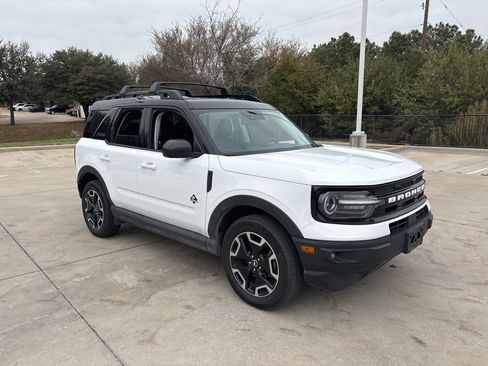 Used 2022 Ford Bronco Sport Outer Banks w/ Tech Package image 3