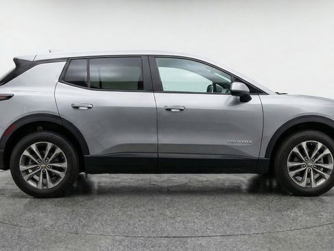 Used 2025 Chevrolet Equinox LT image 11