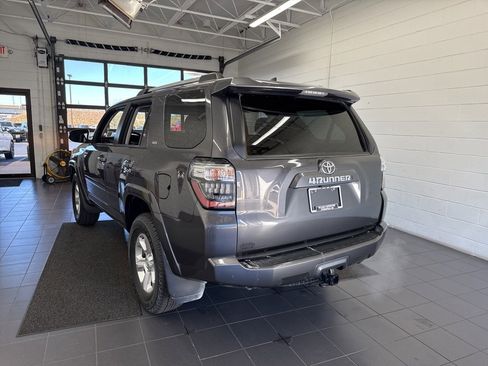 Used 2023 Toyota 4Runner SR5 image 6