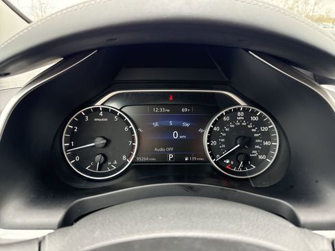 Used 2016 Nissan Murano SV AWD/4WD image 13