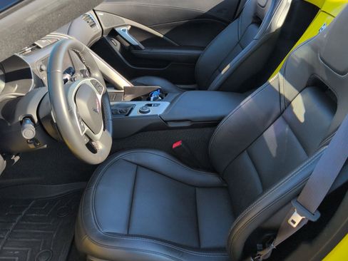 Used 2015 Chevrolet Corvette Stingray Convertible image 19