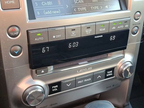 Used 2018 Lexus GX 460 Premium w/ Premium Package AWD/4WD image 16