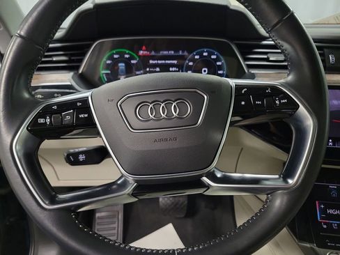 Used 2019 Audi e-tron Premium Plus image 17