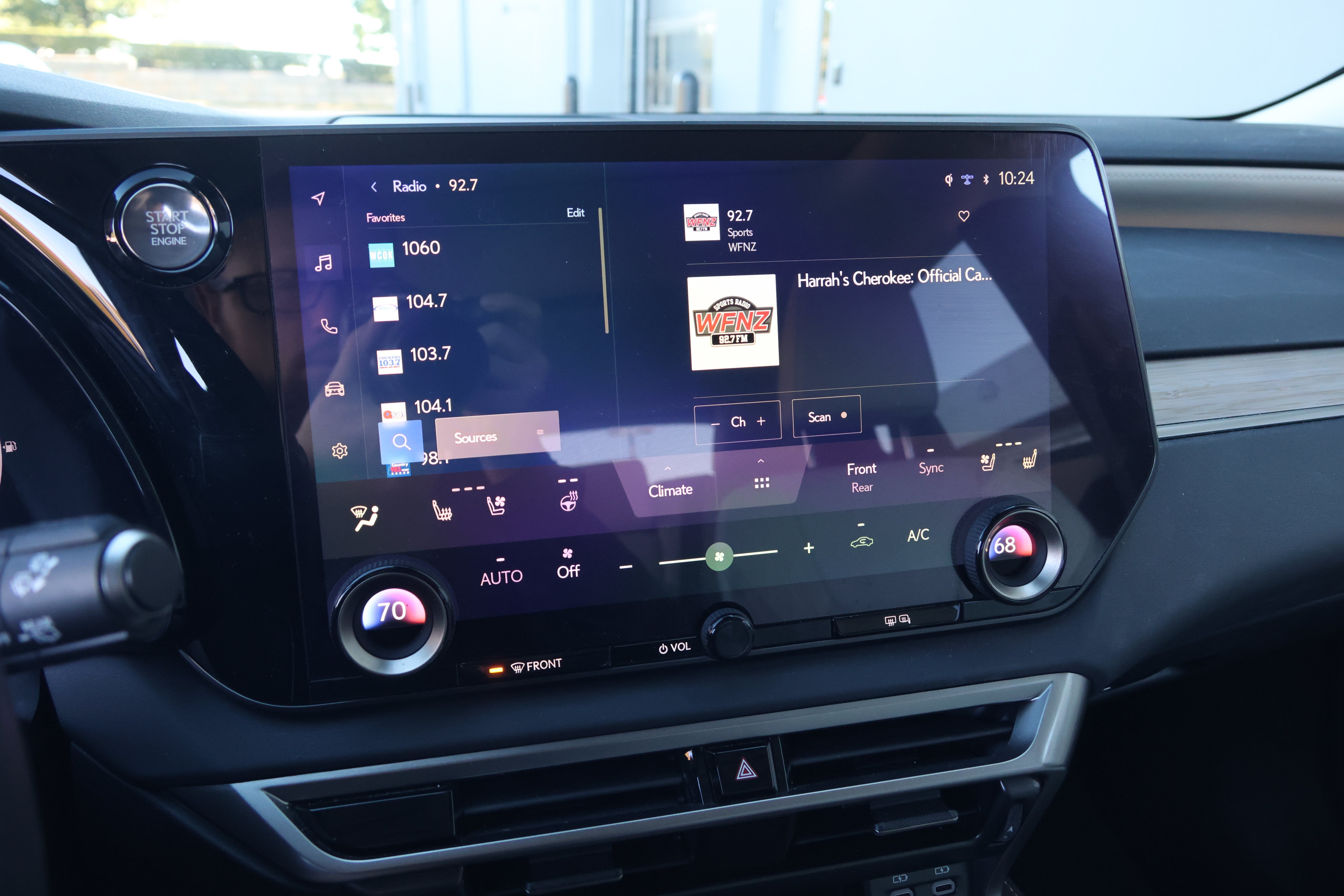 Used 2024 Lexus RX 350 Premium w/ Accessory Package (Z1) FWD image 19