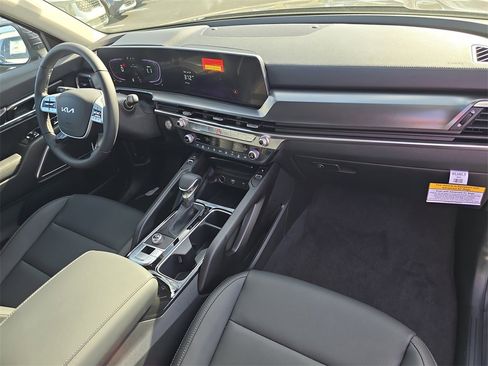 New 2025 Kia Telluride S image 12
