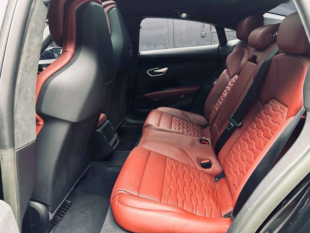 Used 2023 Audi RS e-tron GT w/ Carbon Performance Package AWD/4WD image 18