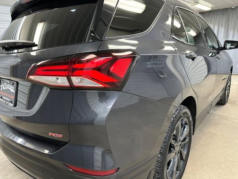 Used 2022 Chevrolet Equinox RS w/ RS Leather Package image 30