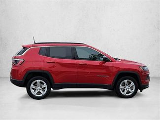 Used 2024 Jeep Compass Latitude AWD/4WD video 4