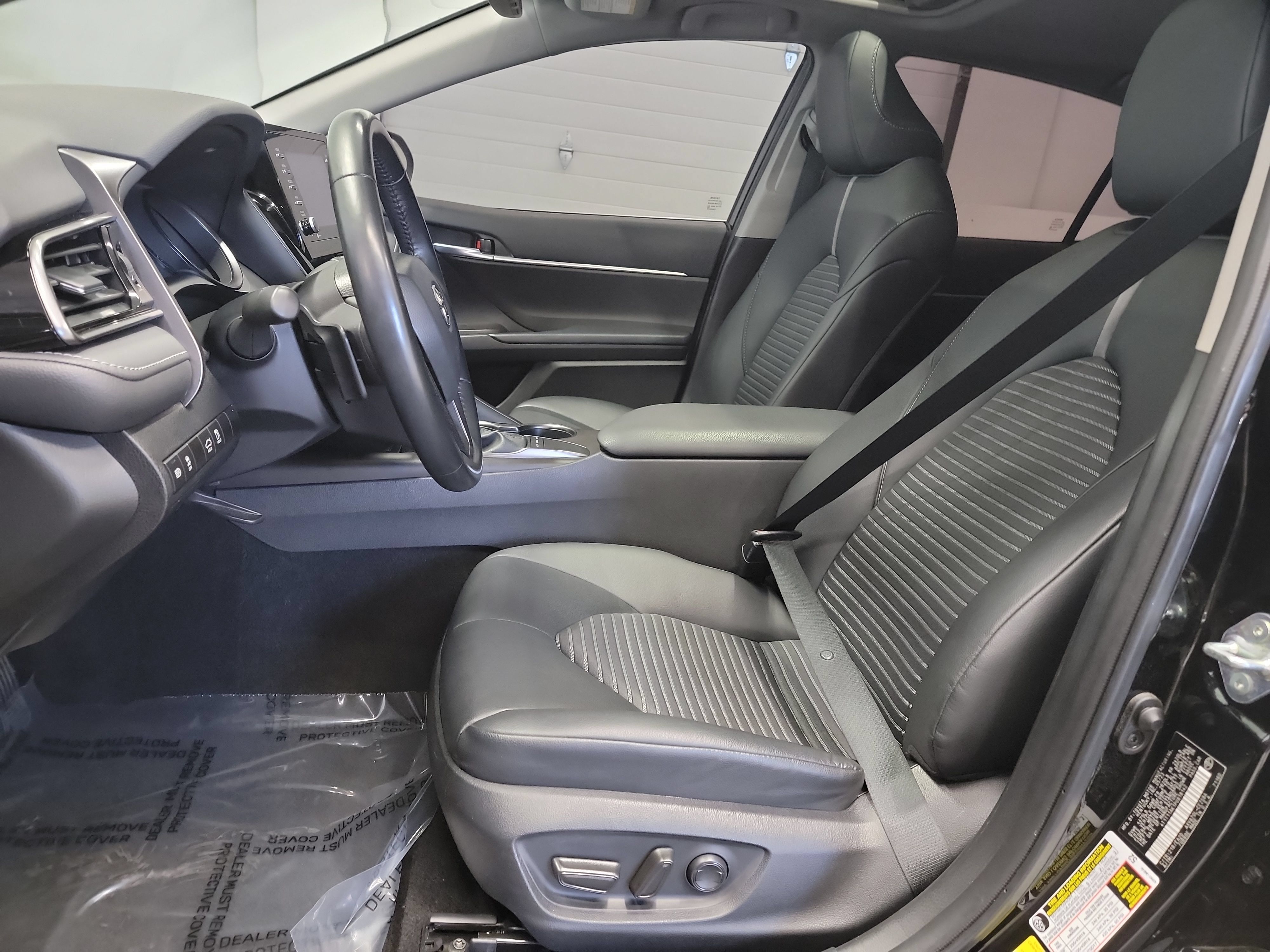Used 2023 Toyota Camry SE w/ Convenience Package FWD image 12