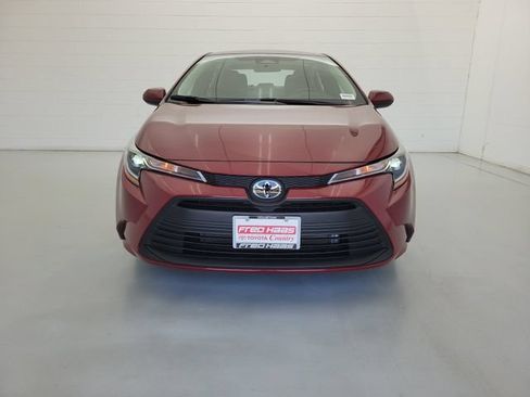 Used 2026 Toyota Corolla LE FWD image 3