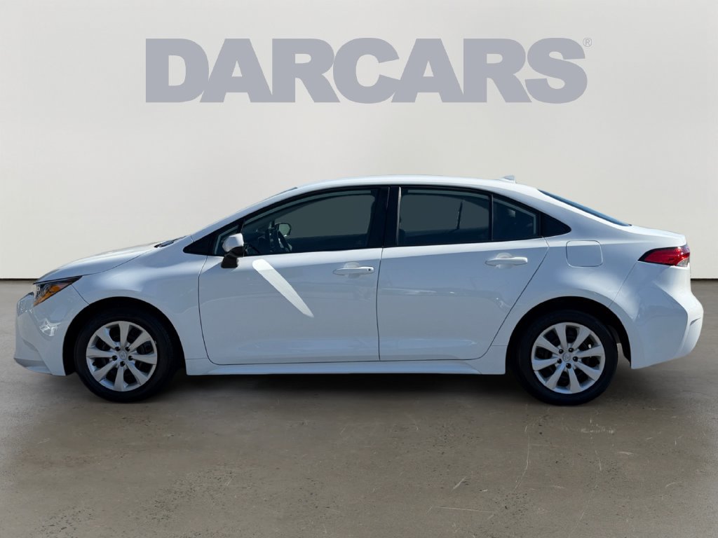 Used 2023 Toyota Corolla LE FWD image 3