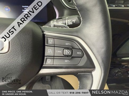 Used 2021 Jeep Grand Cherokee L Limited AWD/4WD image 23