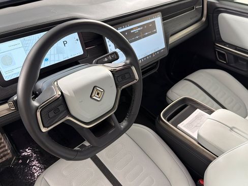 Used 2023 Rivian R1S Adventure AWD/4WD image 9