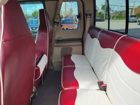 Used 2000 Ford F350 XLT image 13