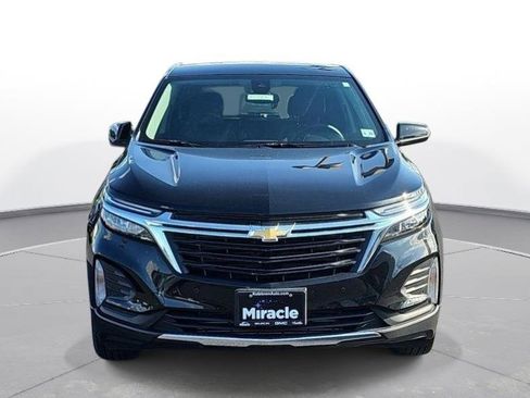 Used 2023 Chevrolet Equinox LT AWD/4WD image 2