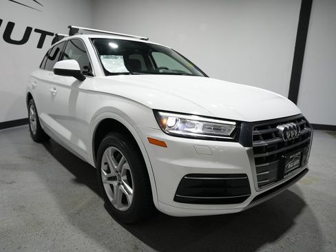 Used 2019 Audi Q5 2.0T Premium image 3