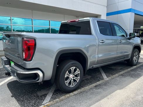 New 2026 GMC Sierra 1500 SLE w/ Preferred Package RWD image 4