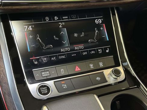 Used 2025 Audi Q8 Premium Plus AWD/4WD image 29