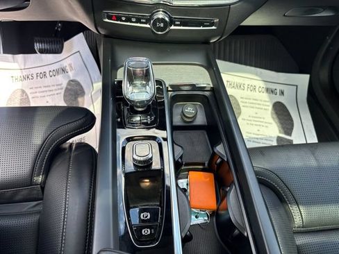 Used 2025 Volvo XC60 B5 Ultra w/ Protection Package Premier AWD/4WD image 23