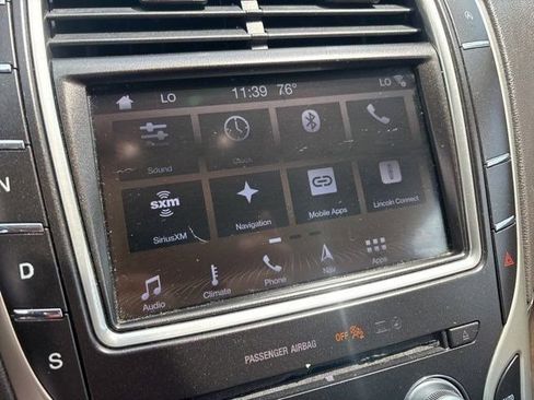 Used 2019 Lincoln Nautilus Select AWD/4WD image 21
