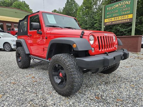 Used 2016 Jeep Wrangler Sport w/ Quick Order Package 24S AWD/4WD image 2