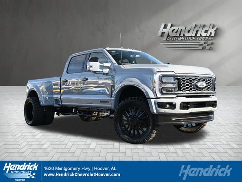 Used 2026 Ford F450 Platinum w/ Platinum Plus Package image 1