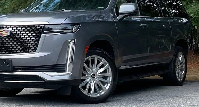 Used 2021 Cadillac Escalade ESV Premium Luxury AWD/4WD image 2