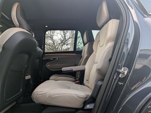 New 2026 Volvo XC90 B5 Ultra w/ Protection Package Premier image 4