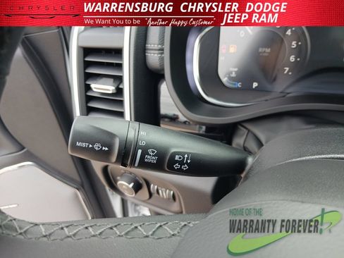 New 2026 RAM 1500 Laramie AWD/4WD image 16