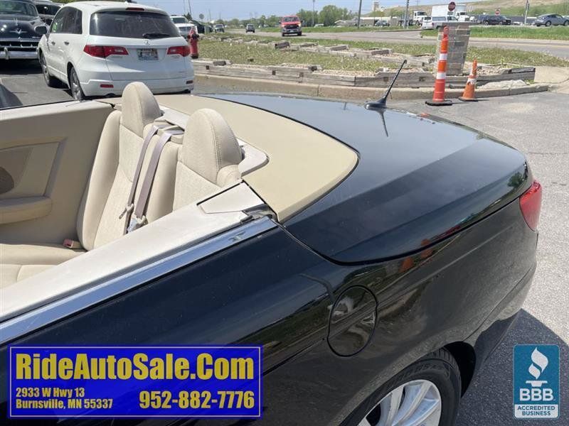 Used 2013 Chrysler 200 Touring FWD image 19