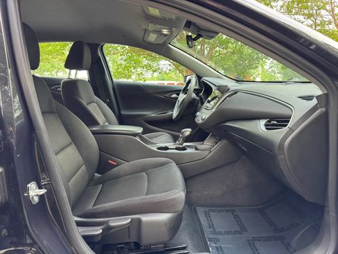 Used 2023 Chevrolet Malibu LT FWD image 14