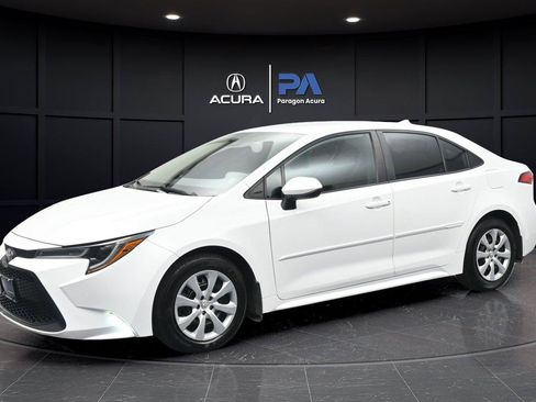 Used 2021 Toyota Corolla LE FWD image 22