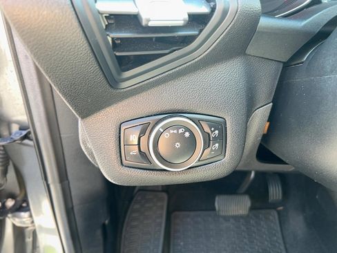Used 2018 Ford Escape SE FWD image 13