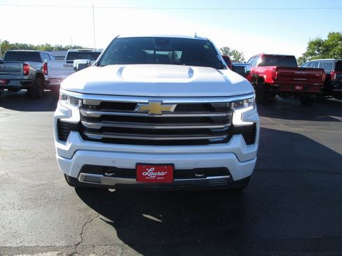 Used 2022 Chevrolet Silverado 1500 High Country w/ High Country Premium Package image 11