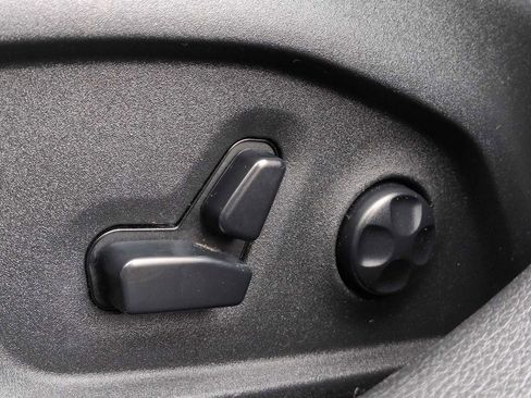 Used 2020 Jeep Compass Limited image 18