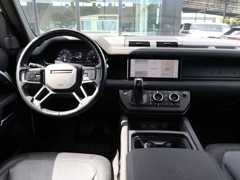 Used 2023 Land Rover Defender 110 X-Dynamic SE AWD/4WD image 26