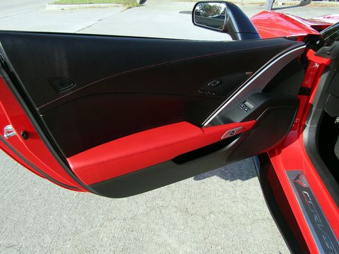 Used 2014 Chevrolet Corvette Stingray Coupe w/ 2LT Preferred Equipment Group image 11