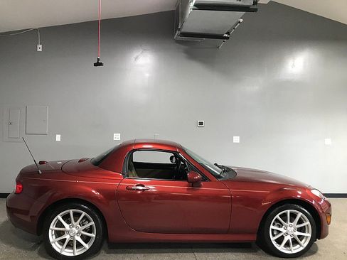 Used 2012 MAZDA MX-5 Miata Grand Touring w/ Premium Pkg RWD image 4