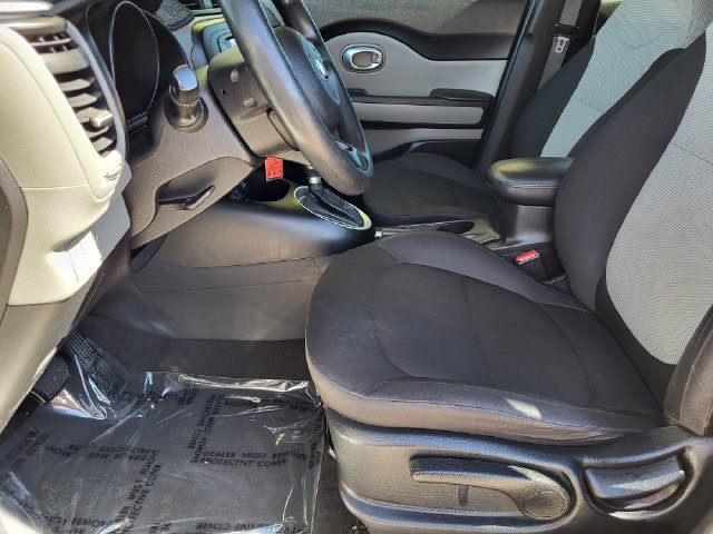 Used 2015 Kia Soul FWD image 9