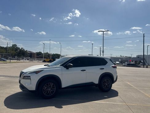 Certified 2023 Nissan Rogue S FWD image 12