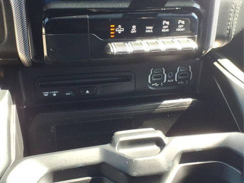 Used 2019 RAM 1500 Limited AWD/4WD image 16